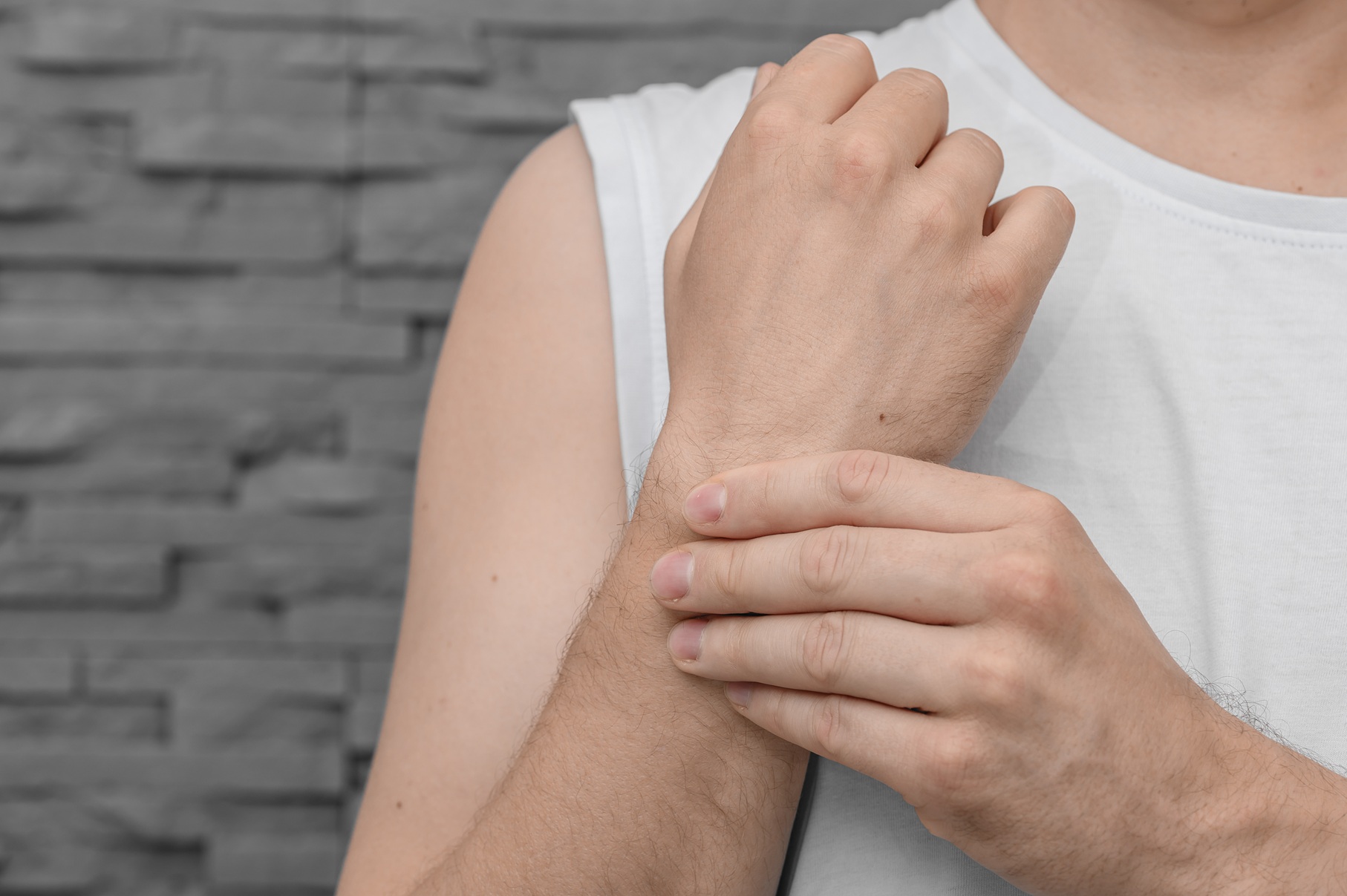 Bbadanie palpacyjne - aby sprawdzić czy palec u ręki jest stabilny i wykluczyć przerwanie ciągłości tkanek.